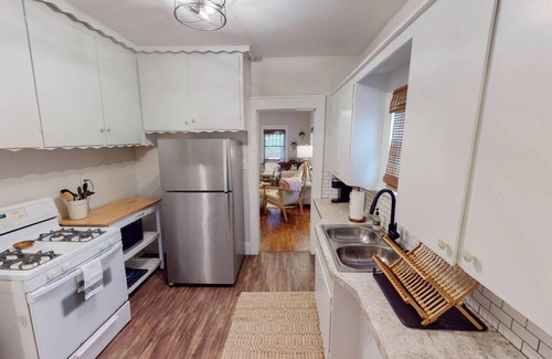 Wichita House | Pet-Friendly Boho Bungalow with Kitchen - Rated 9.4/10
