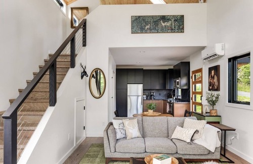 Young Harris Cabin | Cozy 1-Bedroom Cabin in Young Harris, GA - Pet Friendly