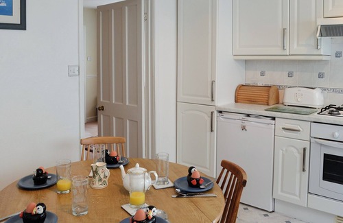 Wigton Cottage | Beachside Cottage with Stunning Ocean Views and Pet-Friendly