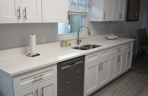 Mill Run House | Comfort and Convenience: Guest Rated 10/10 Family Retreat