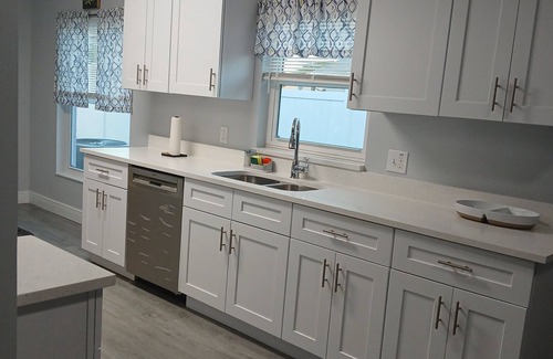 Mill Run House | Comfort and Convenience: Guest Rated 10/10 Family Retreat