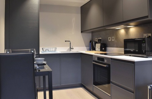 Backbarrow Cottage | Unrivaled River Leven Views with Breakfast & Family Amenities