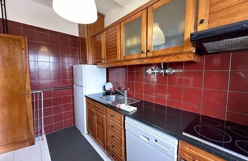 Quiaios Apartment | Cozy 2-Bedroom Apartment with Sea View and Spa Amenities