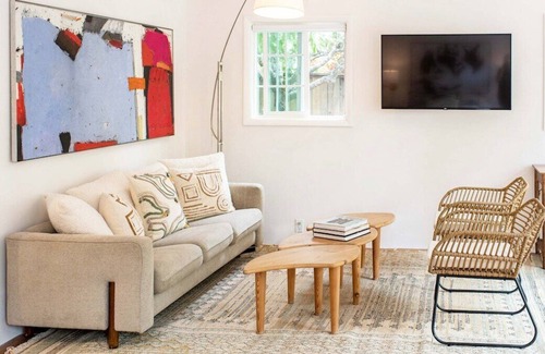Montecito Cottage | Relaxing Cottage Retreat with Spa & Hot Tub in Montecito