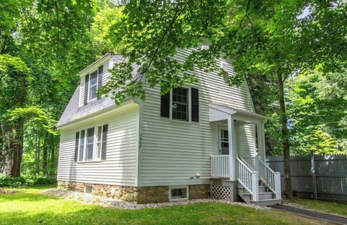 Manchester Cottage | Perfect Cottage Retreat in Manchester, VT - 10/10 Guest Rated