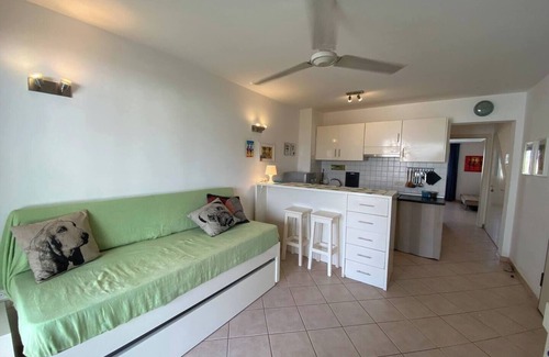Santa Maria Apartment | This cozy 1-bedroom apartment is located in the Leme Bedje complex with a shared swimming pool.