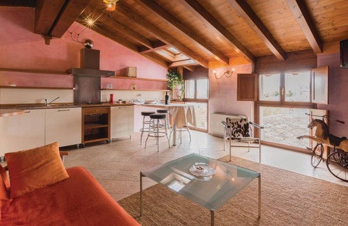 Castellaro Lagusello Apartment | This cozy apartment is located in a complex with a total of 12 apartments in a characteristic and we