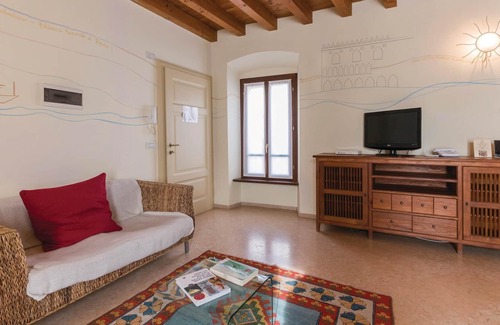 Castellaro Lagusello Apartment | This cozy apartment is located in a complex with a total of 12 apartments in a characteristic and we