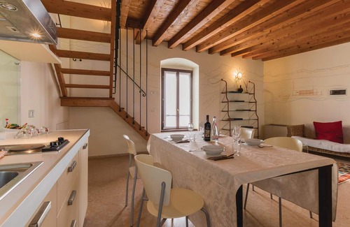 Castellaro Lagusello Apartment | This cozy apartment is located in a complex with a total of 12 apartments in a characteristic and we