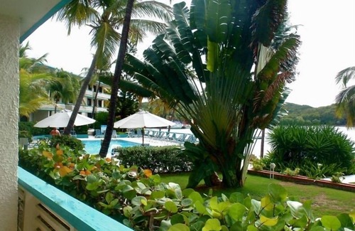 Bolongo Bay Condo | Oceanfront Studio Getaway for Couples - Rated 9.4/10!