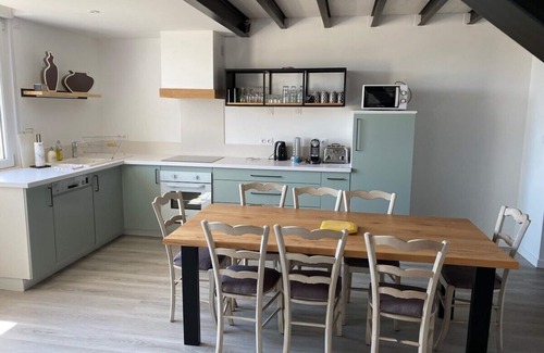 La Chapelle-de-Guinchay House | Charming 2-Bedroom Retreat in La Chapelle-de-Guinchay