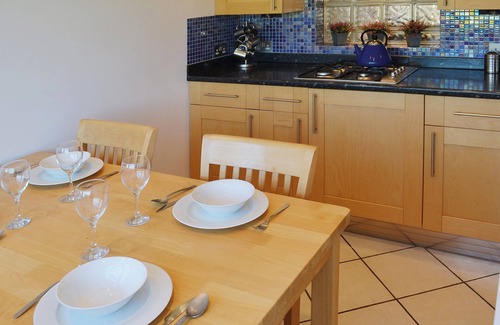 Mundesley Cottage | Ideal Family Cottage with Oceanfront Views and Pet-Friendly Perks