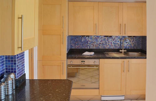Mundesley Cottage | Ideal Family Cottage with Oceanfront Views and Pet-Friendly Perks
