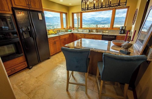Salida House | Perfect Family Retreat: 3 Bedroom Home in Salida, CO