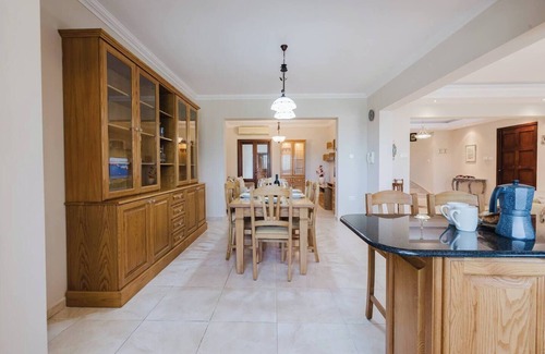 Mellieħa Heights House | This house is a 3 bedroom(s), 2.5 bathrooms, located in Il-Mellieħa, null.