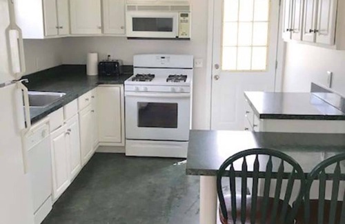 Eastward Look House | This house is a 3 bedroom(s), 1 bathrooms, located in Narragansett, RI.