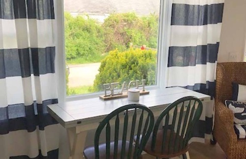 Eastward Look House | This house is a 3 bedroom(s), 1 bathrooms, located in Narragansett, RI.
