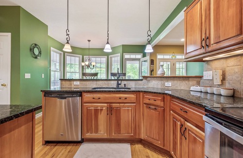 Blacksburg House | Beautiful 4-Bedroom House in Blacksburg, VA with Amenities