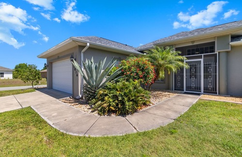North Port House | Inviting North Port Retreat with Pool and Spa Amenities