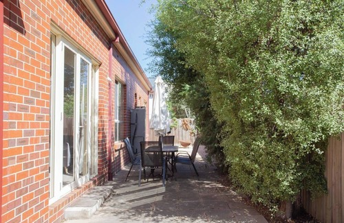 Ballarat House | This house is a 3 bedroom(s), 2 bathrooms, located in Ballarat Central, VIC.