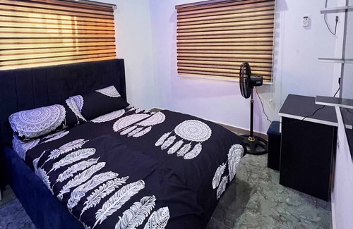 Calabar Apartment | Well-Equipped Two-Bedroom Apartment - Family & Pet Friendly