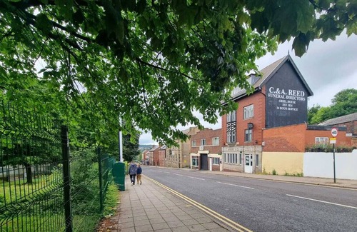 Sheffield Apartment | This is a special place close to everything making it easy to plan your visit