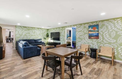 North Mountain House | Ideal Getaway: Prime Location with Pool and Gym Access