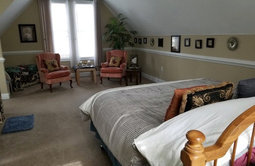 Mineral House | Ultimate Relaxation Awaits at Lake Anna Resort