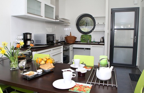 Ploumoguer House | Relax by the Ocean at Our Accessible Sea Air Villa!