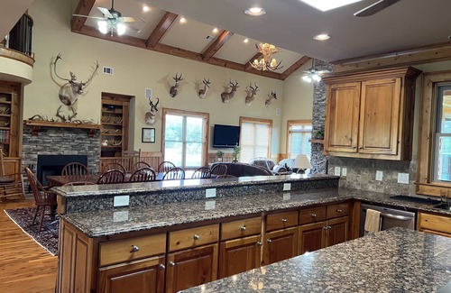 Fort Valley Cabin | Inviting Lodge with Pool and Family-Friendly Amenities