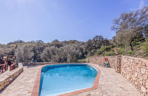 Alcala de los Gazules House | This luxury country house is located in the town of Alcalá de los Gazules in the province of Cadiz.