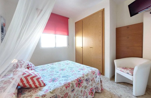El Grau de Moncofa Apartment | This magnificent holiday apartment is in Moncofa, Castellon and is located very close to the seashor
