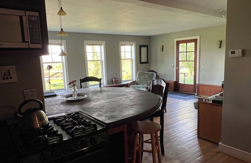 Lyndon Center Apartment | Adventure Awaits: Biker, Skier & Artist's Retreat Near Trails
