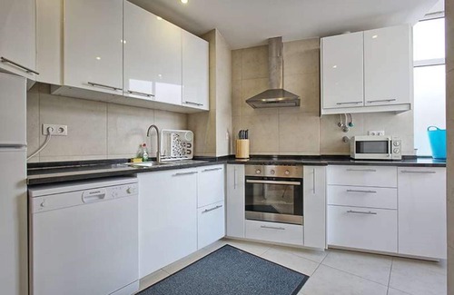 Sao Jorge de Arroios Apartment | Enhanced Comfort at a Pet-Friendly Hotel with Spa Access
