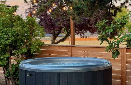 Oak Hills House | Experience Our Remodeled Rummer: Pet-Friendly Retreat