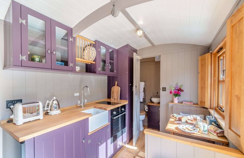 Oldstead Cottage | Experience a Unique Shepherd's Hut with Hot Tub Bliss