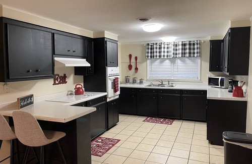 Gilbertsville Apartment | Stylish Family Retreat Steps from KY Lake for Memorable Stays
