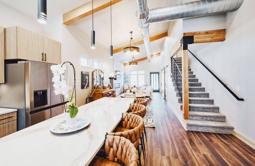 Sheridan House | This townhouse is a 3 bedroom(s), 3 bathrooms, located in Sheridan, WY.