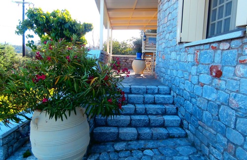 Gythio Villa | Discover a Traditional Villa by Mavrovouni's Golden Sands