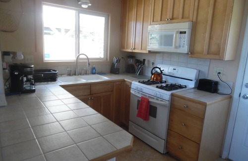 Kehena House | Ocean View Retreat in Kalapana Seaview Estate - 9.8/10 Rated