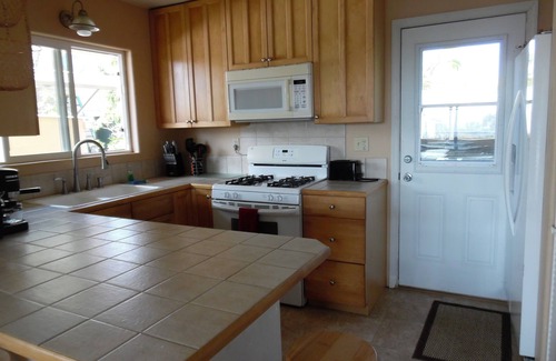 Kehena House | Ocean View Retreat in Kalapana Seaview Estate - 9.8/10 Rated