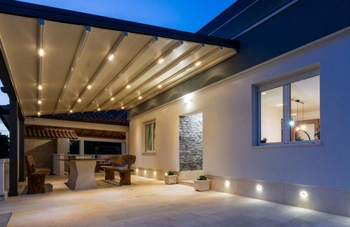 Central Dalmatia House | This vacation house in the small quiet place Blato is located on the river Cetina.