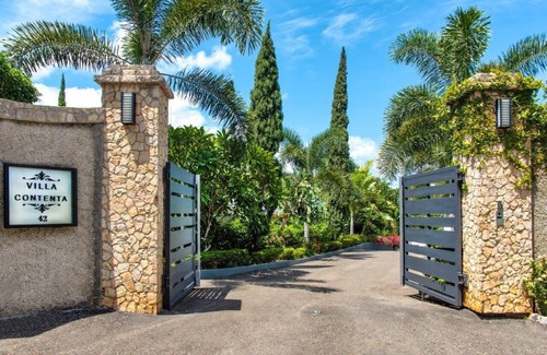 Montego Bay Villa | Discover a Spacious 10-Bedroom Villa in Montego Bay
