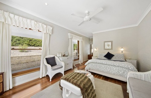 Pokolbin House | Highly Rated Thistle Hill Guest House with Pool & Dining