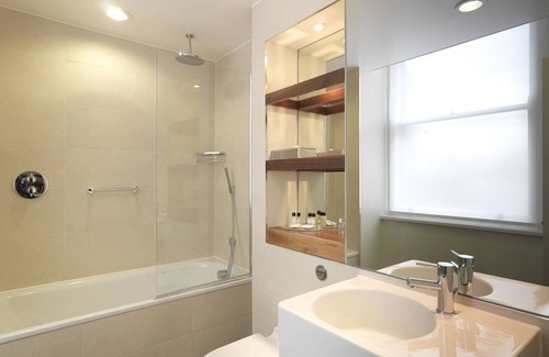 Holborn and Covent Garden Hotel | Discover Thistle London Holborn: Spa Bliss & Eco-Friendly Stays