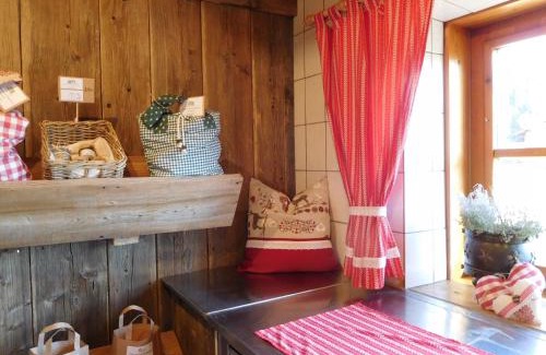 Leutasch Apartment | Experience Comfort and Relaxation at Thoamlhof Hotel
