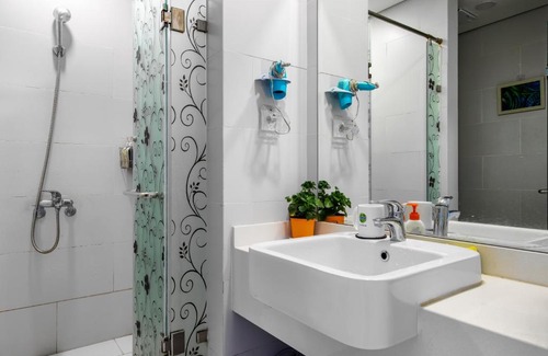 Van Giang Apartment | Unforgettable THOC ECOPARK Blue Home with Golf Course View