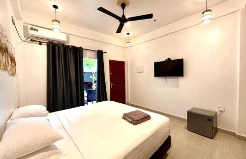 Thoddoo Hotel | Experience Thoddoo Island Life with Oceanfront Amenities