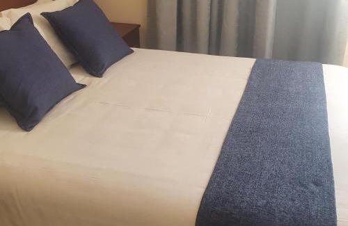 Kanye Bed & Breakfast | Top-Rated Thokgamo Bed and Breakfast with Hot Tub Access