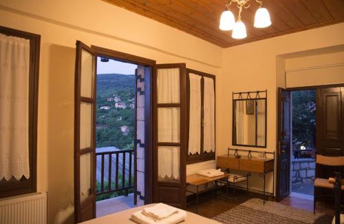 Ano Doliana House | Budget-Friendly Tholos: Family Comfort & Kitchen Amenities